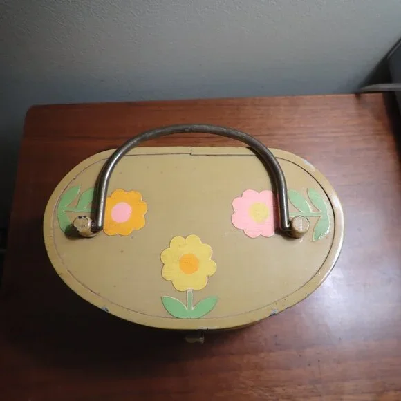 Vintage Metal Box Purse Flowers - Picture 9 of 13